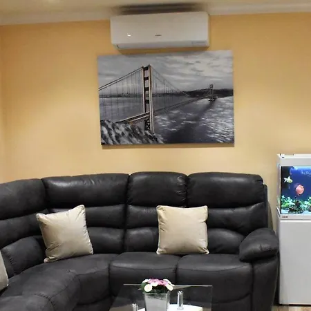 Apartment In The Heart Of Fuengirola; Comfort, Fun & Beaches! Fuengirola